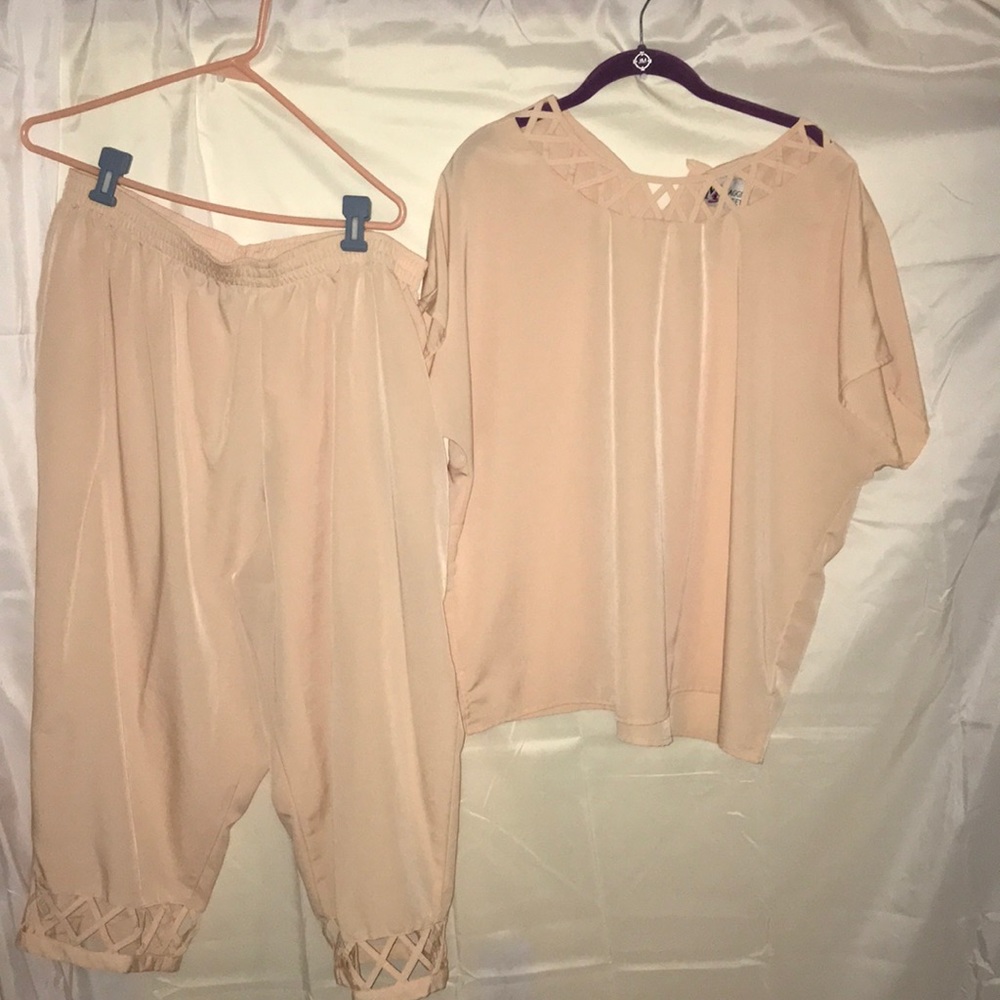 2 piece pink capri pant  set